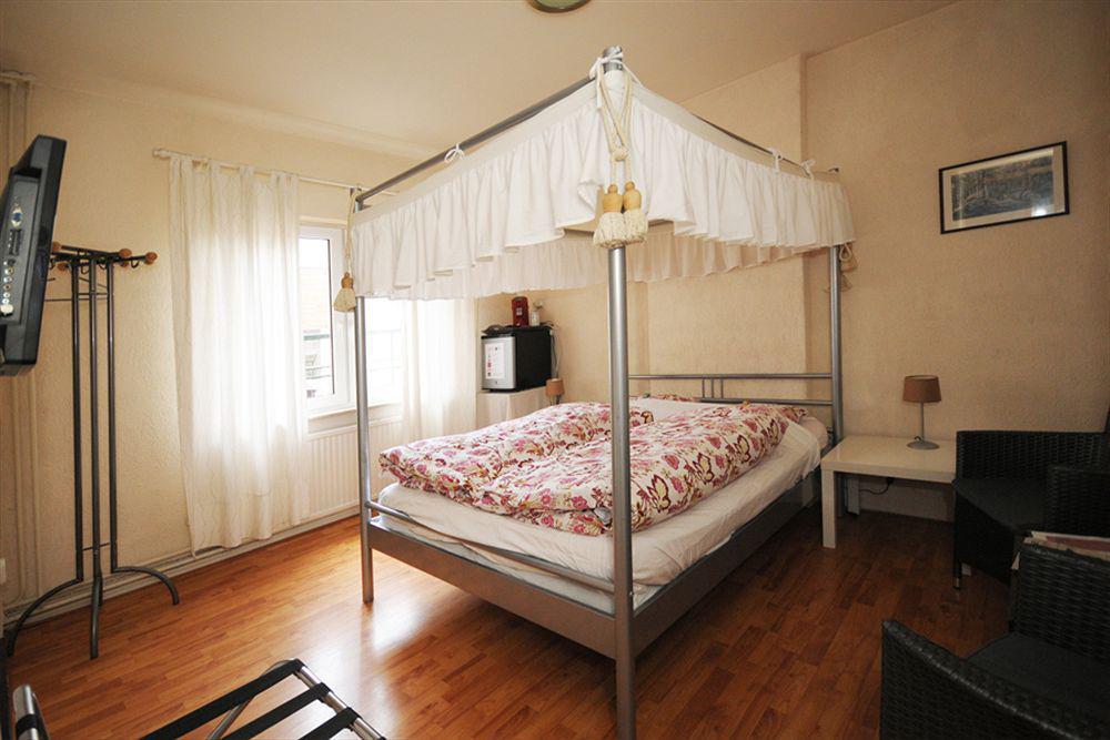 Pension Auberge De Dael Valkenburg aan de Geul Ngoại thất bức ảnh