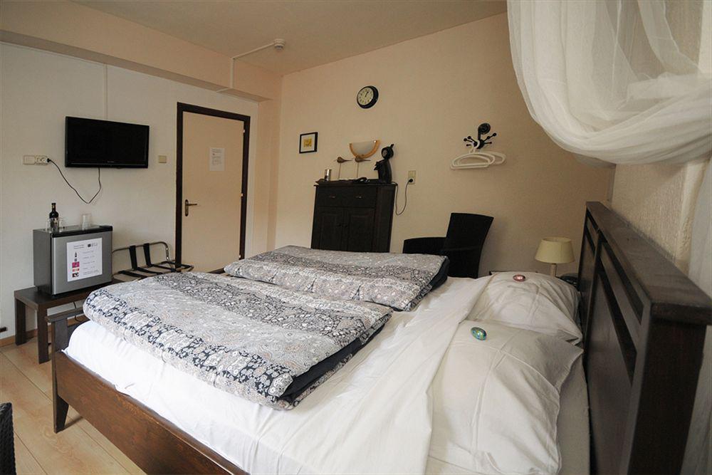 Pension Auberge De Dael Valkenburg aan de Geul Ngoại thất bức ảnh